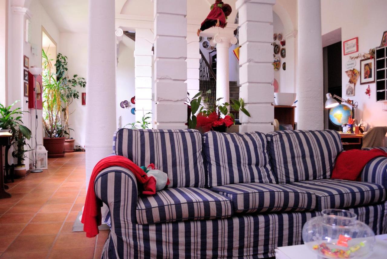 Villa Gherardi - B&B E Hostel Barga Kültér fotó