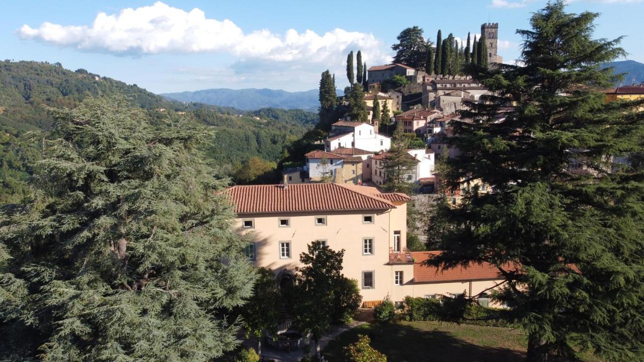 Villa Gherardi - B&B E Hostel Barga Kültér fotó